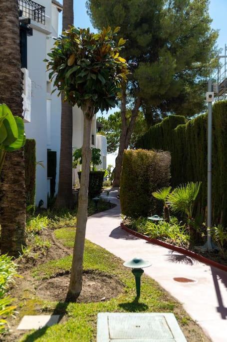 Luxury Apartamento En Rio Real Marbella Buitenkant foto