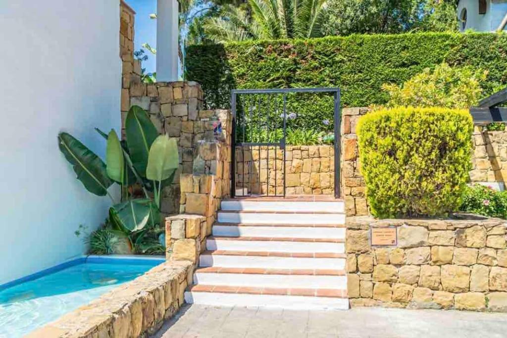 Luxury Apartamento En Rio Real Marbella Buitenkant foto